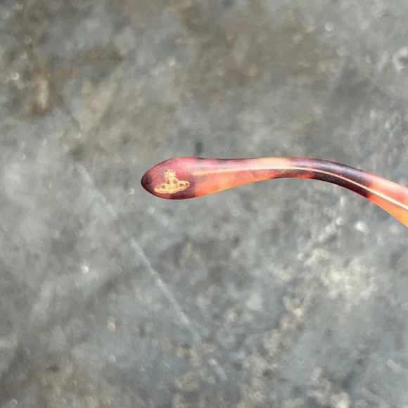 Vivienne Westwood Anglomania Sunglasses w/ Matte Frost frames & Tortoise Arms - Picture 3 of 10